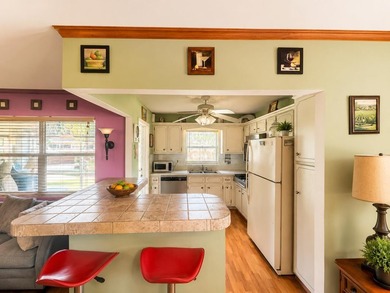 Charming corner-unit condo offering over 1,000 sq. ft. of living - photo 5