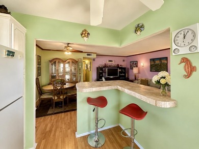 Charming corner-unit condo offering over 1,000 sq. ft. of living - photo 7