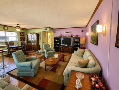 Charming corner-unit condo offering over 1,000 sq. ft. of living - photo 9