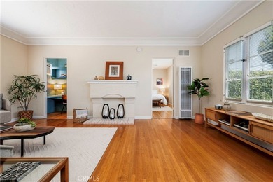 Welcome to La Casa Mariana, an exceptional Spanish-style triplex - photo 10