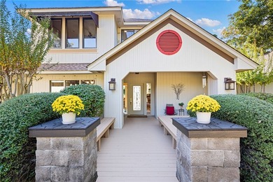 Here is your opportunity to own one of the best views in the - photo 2