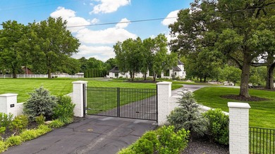 Family Compound! This one-of-a-kind property offers a rare - photo 3