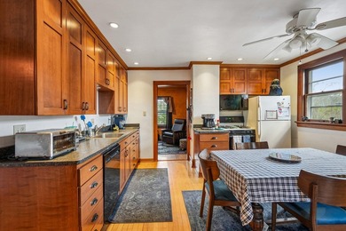 This beautifully maintained Shorewood duplex truly has it all! - photo 13