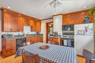 This beautifully maintained Shorewood duplex truly has it all! - photo 14