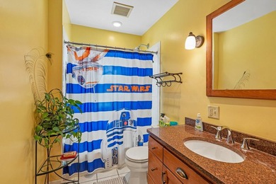 This beautifully maintained Shorewood duplex truly has it all! - photo 15