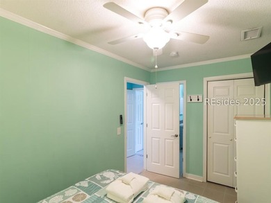 Incredible opportunity for this perfect beach villa! Bright - photo 16