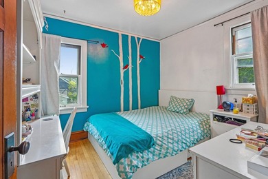This beautifully maintained Shorewood duplex truly has it all! - photo 16