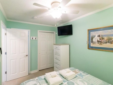 Incredible opportunity for this perfect beach villa! Bright - photo 17