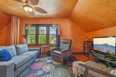 This beautifully maintained Shorewood duplex truly has it all! - photo 18