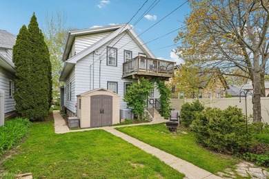 This beautifully maintained Shorewood duplex truly has it all! - photo 21