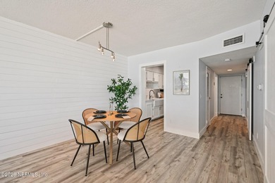 Wake up to endless ocean views in this stunning 6th-floor - photo 3