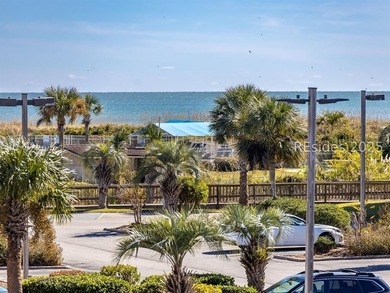 Incredible opportunity for this perfect beach villa! Bright - photo 28