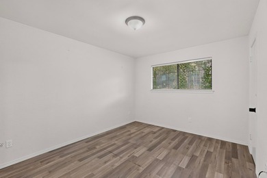 Welcome to this updated home tucked away on a quiet cul-de-sac - photo 33