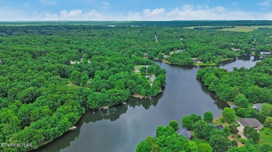 Turn-key waterfront home located on a quiet cul-de-sac with more - photo 41