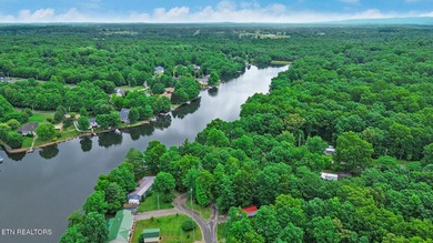 Turn-key waterfront home located on a quiet cul-de-sac with more - photo 43