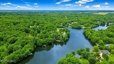 Turn-key waterfront home located on a quiet cul-de-sac with more - photo 45