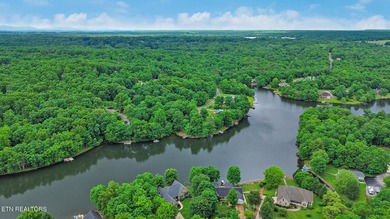 Turn-key waterfront home located on a quiet cul-de-sac with more - photo 46