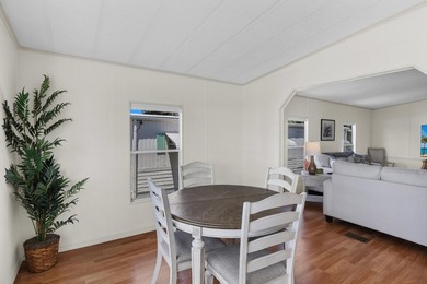 Fully Furnished. INCLUDES GOLF CART! Large Lanai for Outdoor - photo 10