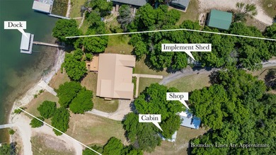 Exceptional Moss Lake retreat offering highly sought-after - photo 2