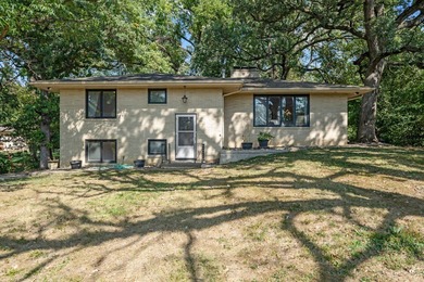 Saylorville Lake Home For Sale in Des Moines Iowa