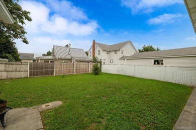 Welcome to this beautifully maintained 4-bedroom, 2-bath - photo 5