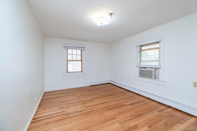 Welcome to this beautifully maintained 4-bedroom, 2-bath - photo 10