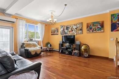 Welcome home to this impeccably designed 2 bedroom ,2.5 bathroom - photo 5