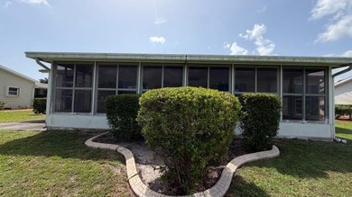 Welcome to the Savanna Club in Port St. Lucie. This unique - photo 15