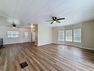Completely remodeled 2 bedroom, 2 bathroom home located in an - photo 18