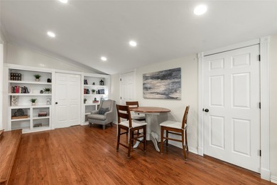 Enjoy the relaxed lake lifestyle in the sought-after community - photo 10