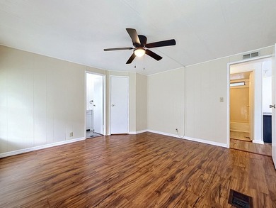 Completely remodeled 2 bedroom, 2 bathroom home located in an - photo 27