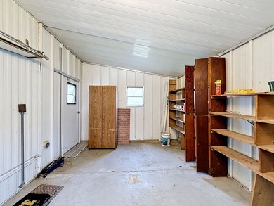 Completely remodeled 2 bedroom, 2 bathroom home located in an - photo 40
