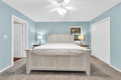 Enjoy the Holiday Island lifestyle just minutes from Table Rock - photo 13