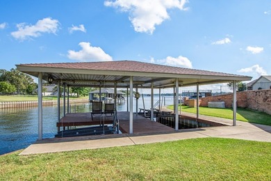 Waterfront home with approximately 150 feet of shoreline - photo 30