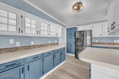 Welcome to 504 Capeside Drive, where comfort, convenience, and - photo 11