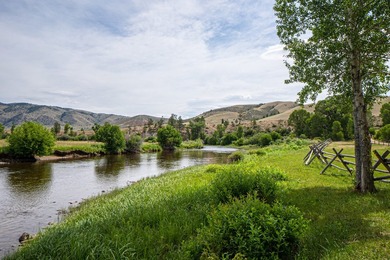 A truly unique and exceptional property that has just become - photo 11