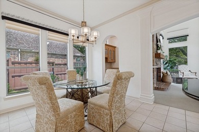 ~Step through the door of this stunning Estate and discover a - photo 13