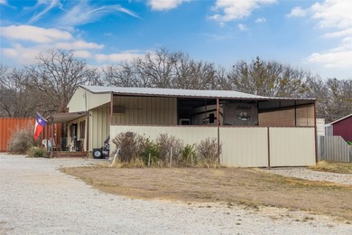 Looking for the perfect getaway in a beautiful lake community? - photo 3