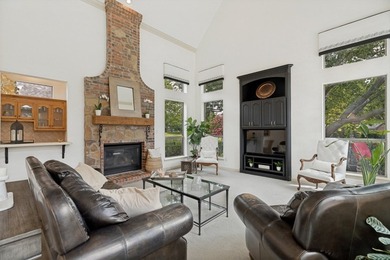 ~Step through the door of this stunning Estate and discover a - photo 14