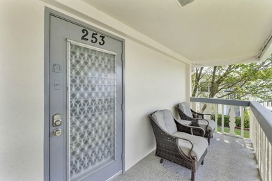 Welcome to your dream unit in Century Village East! This move in - photo 15