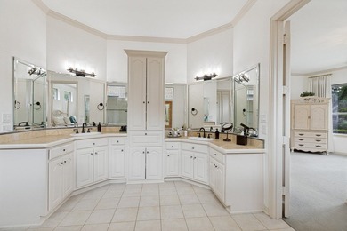 ~Step through the door of this stunning Estate and discover a - photo 18