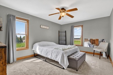 Spacious, thoughtfully designed, & set on a beautifully flat 1 - photo 18