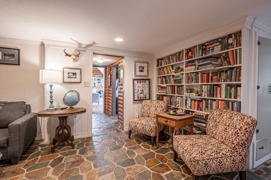 A truly unique and exceptional property that has just become - photo 19