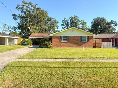Lake Pontchartrain Home For Sale in Slidell Louisiana