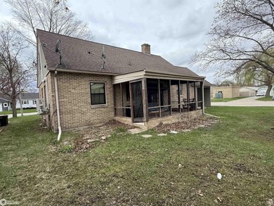 Lots of character in this 3-bedroom brick home, located in - photo 2