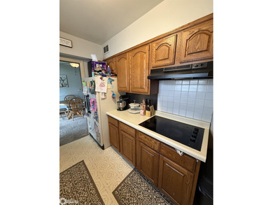 Lots of character in this 3-bedroom brick home, located in - photo 4