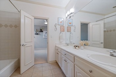 ~Step through the door of this stunning Estate and discover a - photo 24