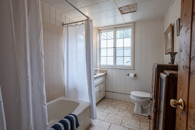 A truly unique and exceptional property that has just become - photo 28