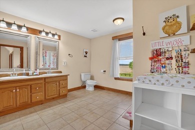 Spacious, thoughtfully designed, & set on a beautifully flat 1 - photo 28