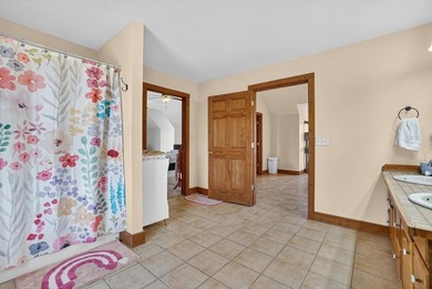 Spacious, thoughtfully designed, & set on a beautifully flat 1 - photo 29